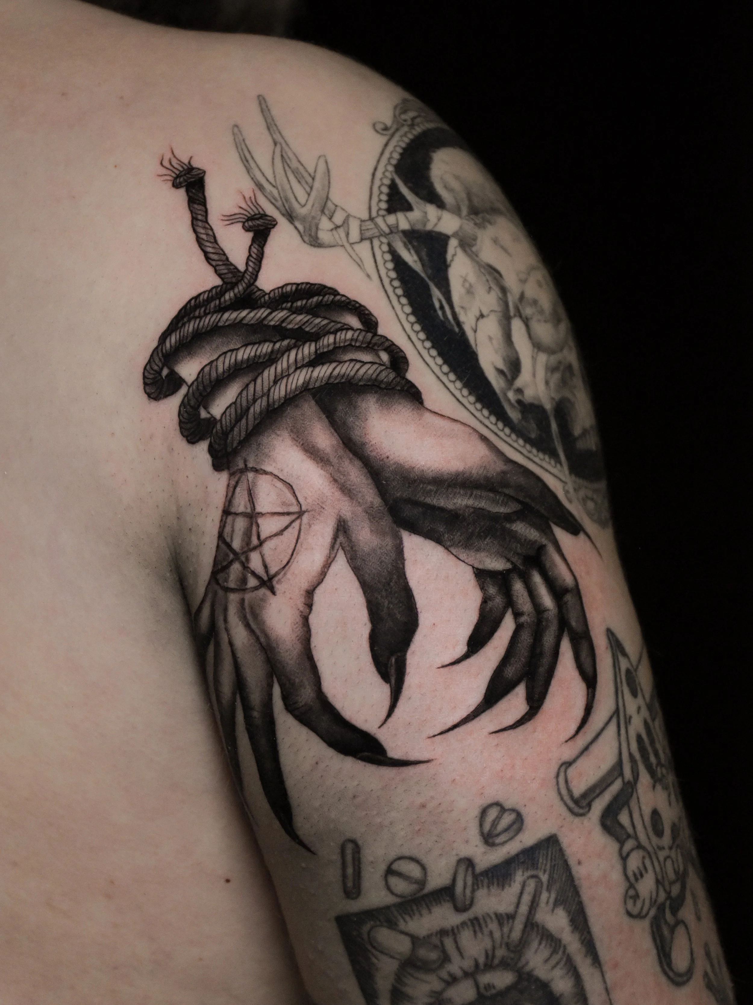 Blackwork_tattoo_witch_hands_tied_together_pentagram_black_and_grey_best_2.JPG
