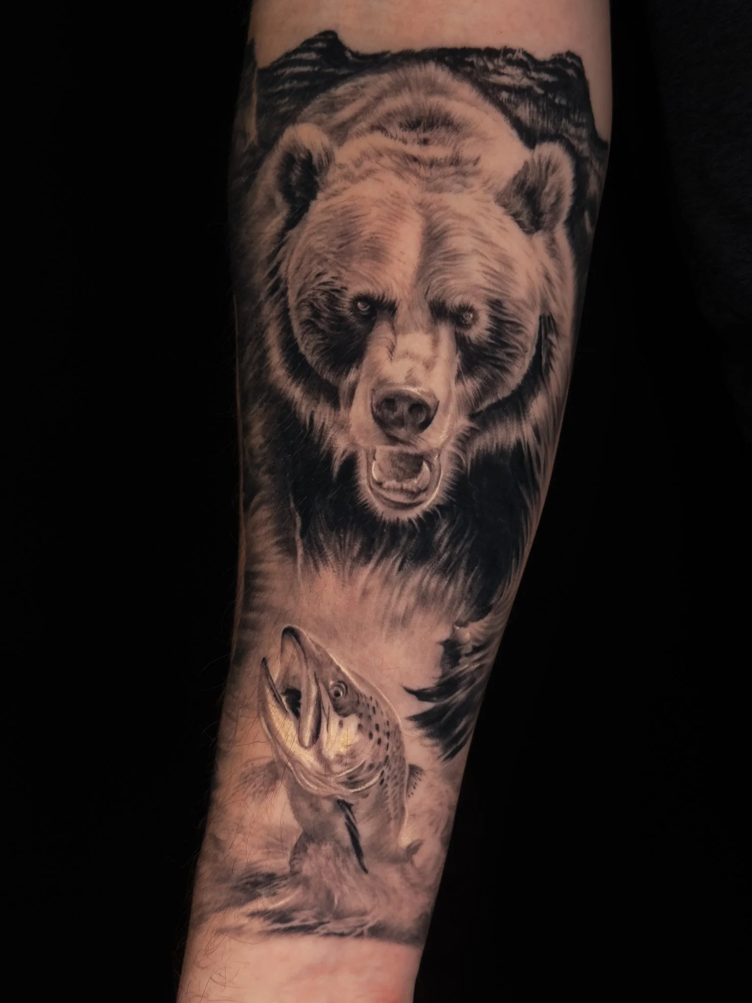 bear-fish-river-tattoo-toronto.JPG