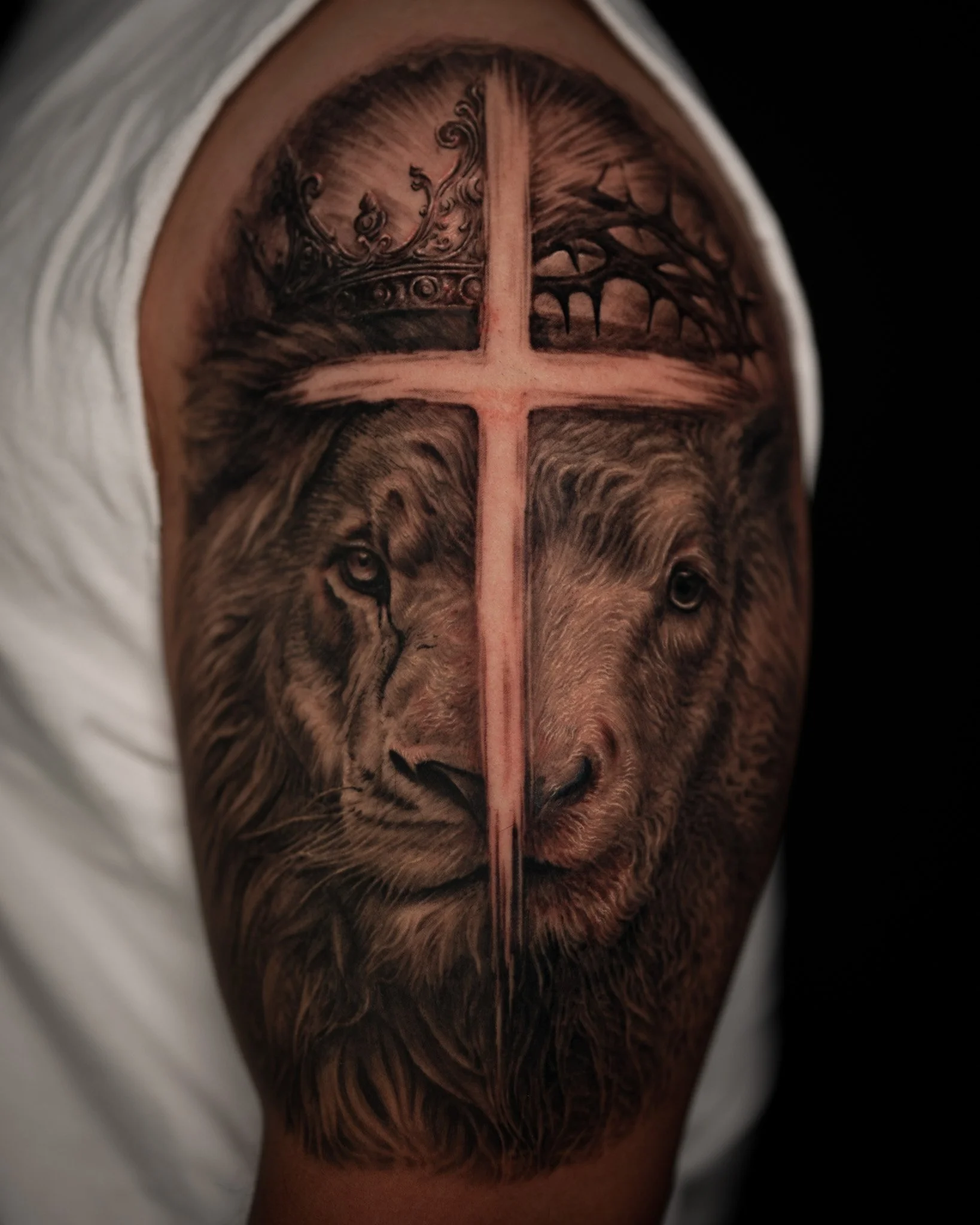 cross-lion-lamb-realism-tattoo-toronto.JPG