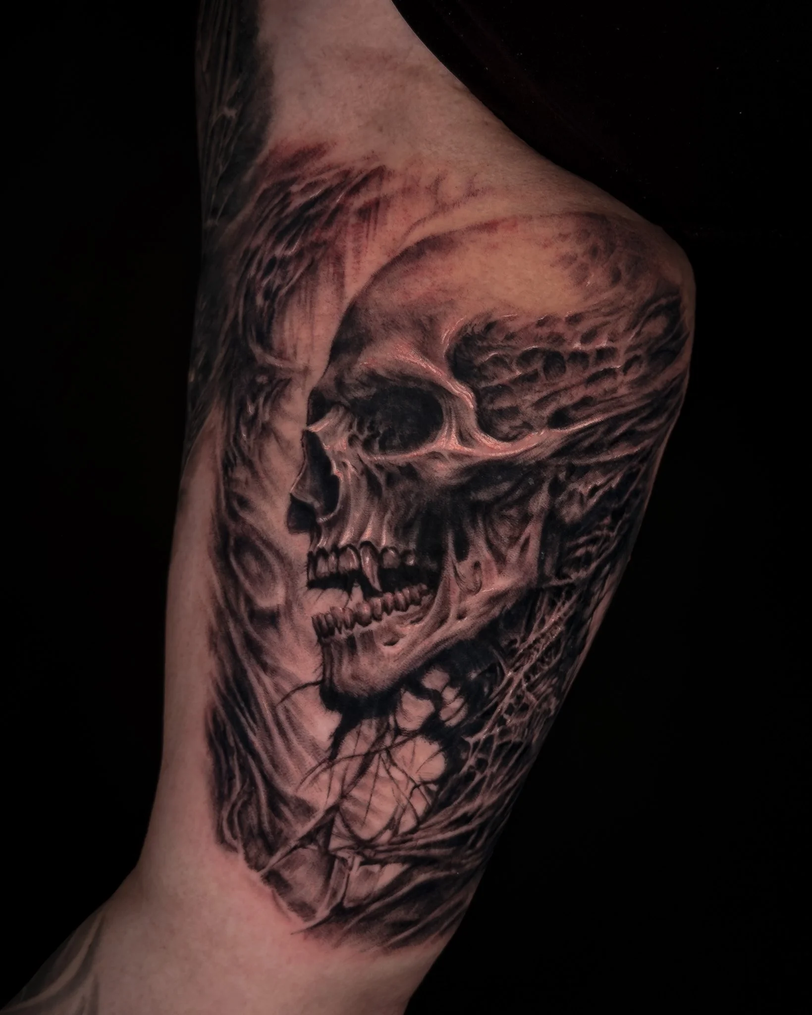 skull-dark-macabre-tattoo-toronto.JPG