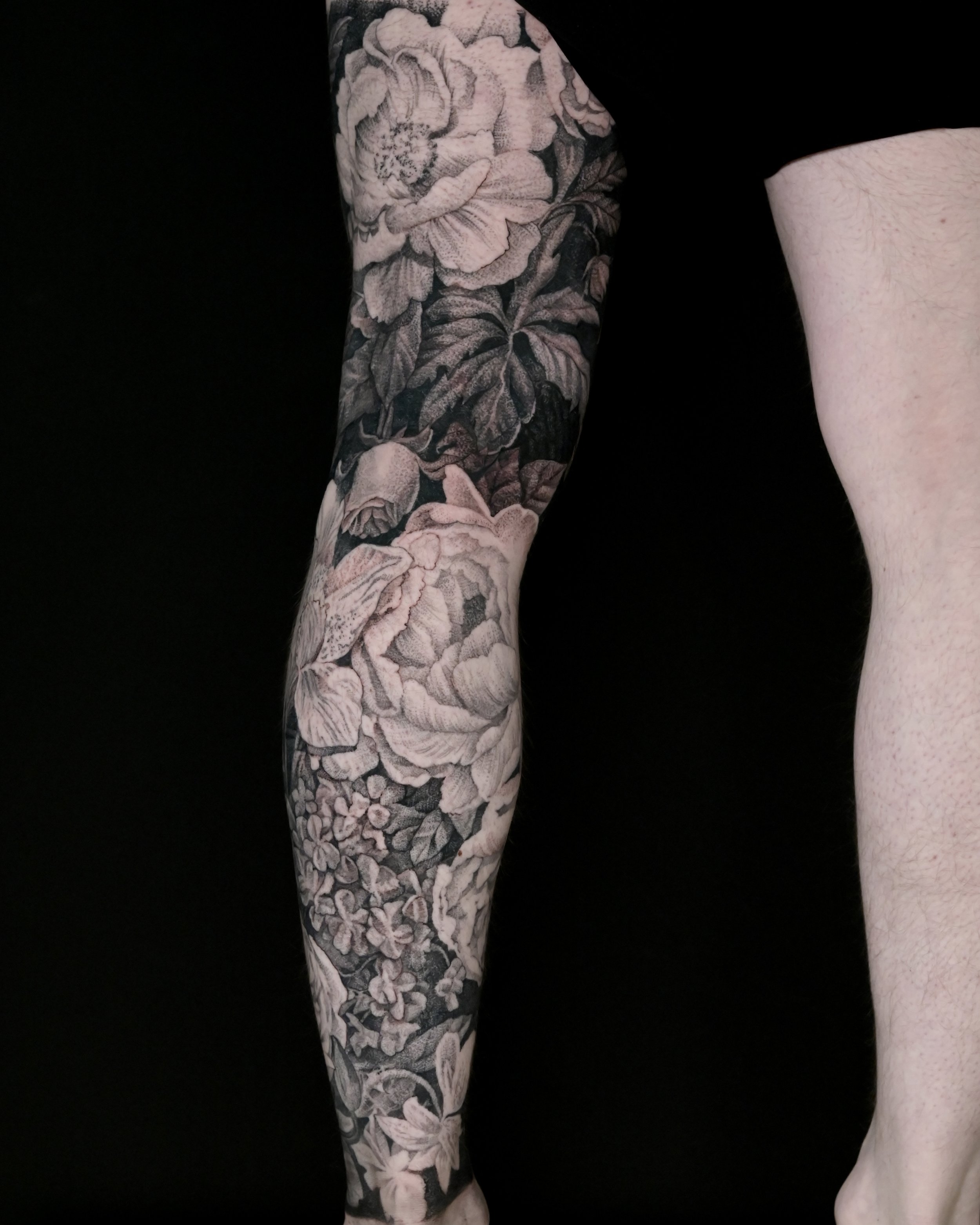 best-tattoo-shop-toronto-leg-sleeve.jpg