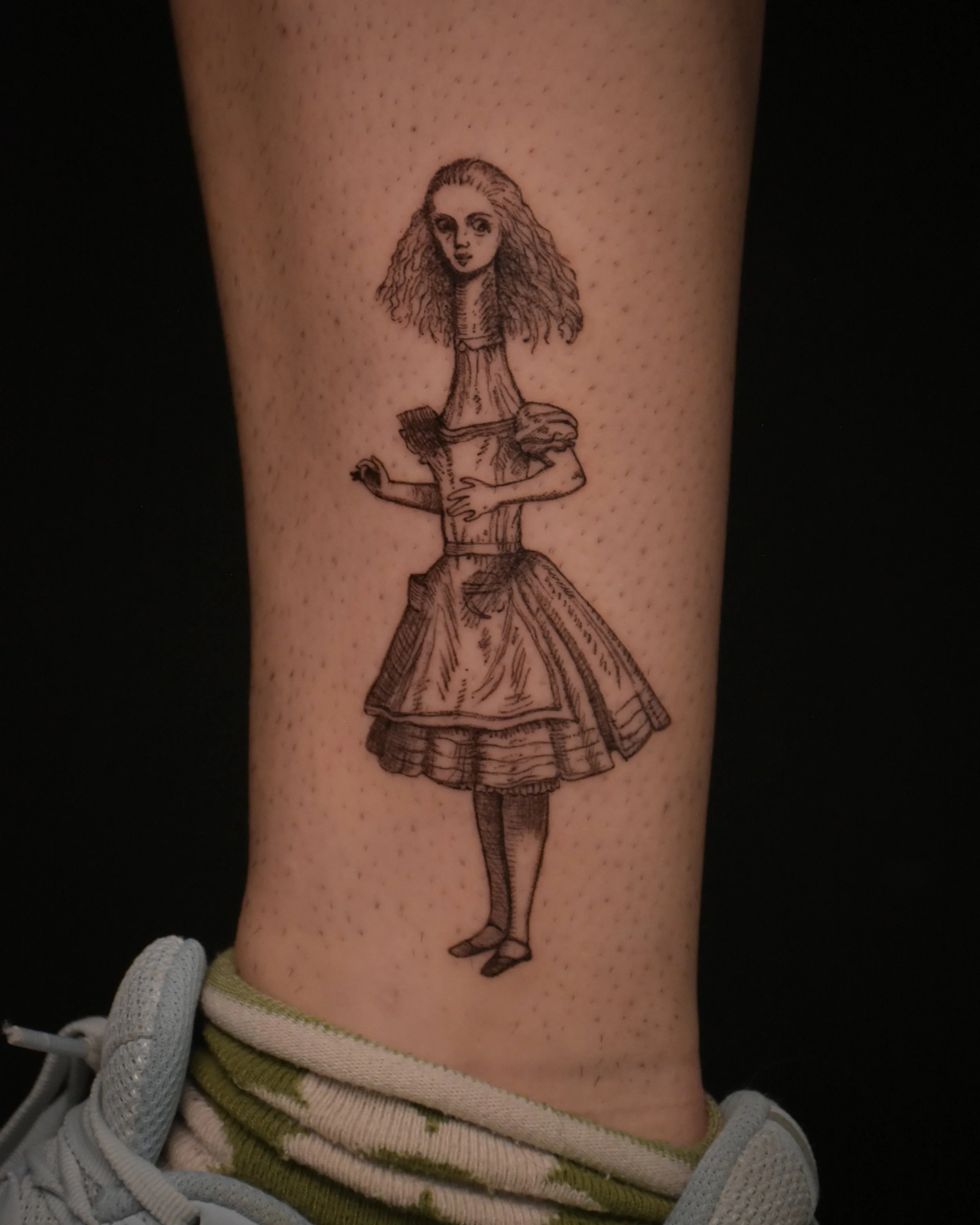 alice_in_wonderland_tatttoo_illustration_tattoo_toronto_tattoowool-1-1.JPG