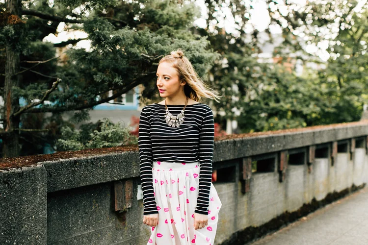 Pattern twist with a kiss