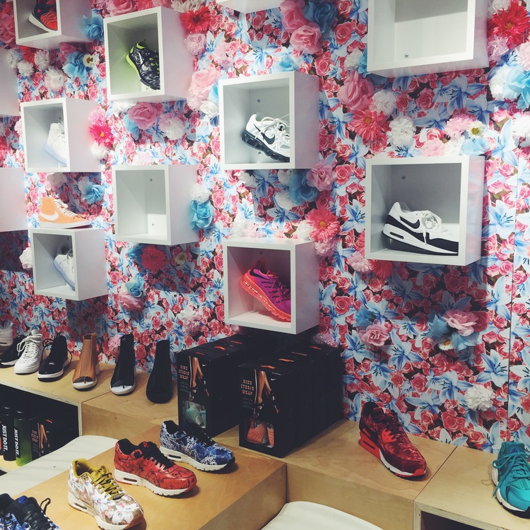 Nordstrom Nike Women Pop-In