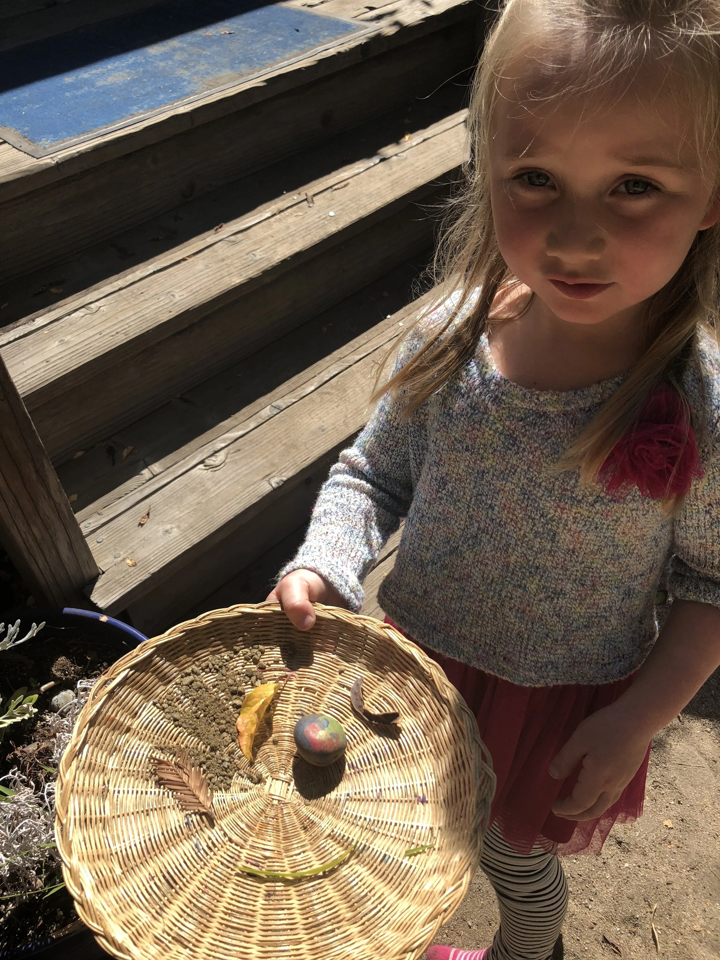 I crafted a nature hunt for the kids where they peeked at 10 things on a tray and then set off in teams to find the items. I’m always amazed at the remarkable memory of a 5/6 year-old. They typically remember all of the details in an activity like t…