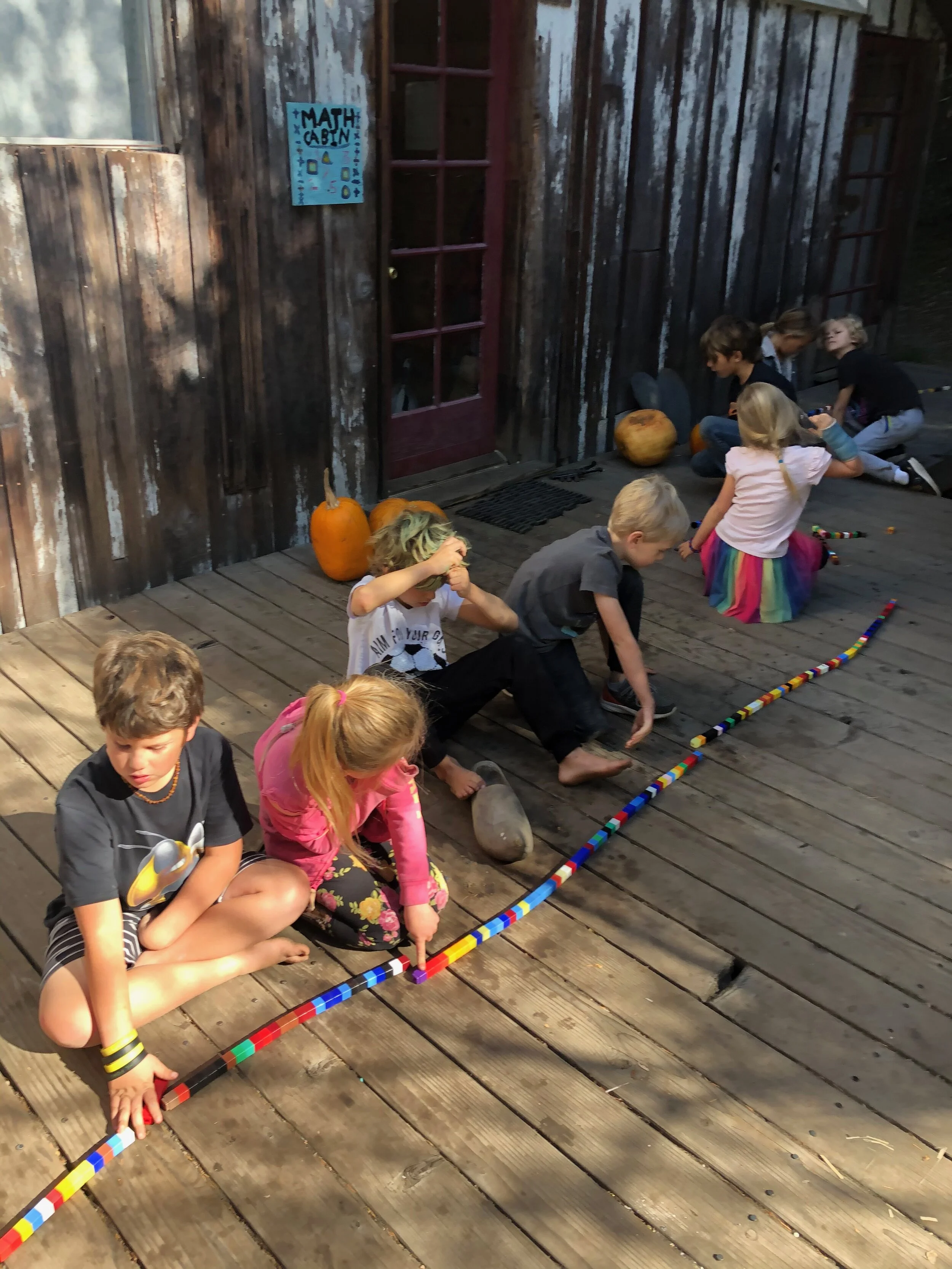 Then we practiced all of the colors with them pointing to the color I said in Spanish.