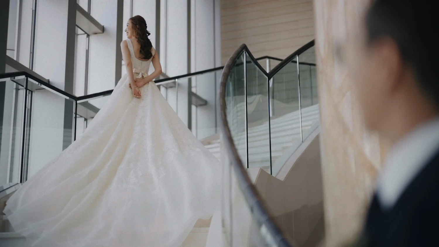 Juno & Claudia · Four Seasons Hotel Hong Kong