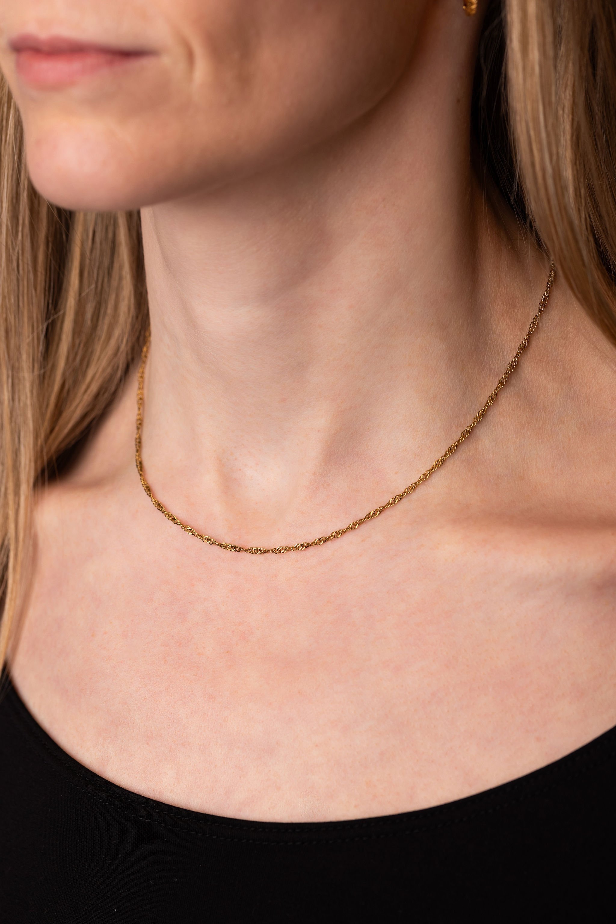 Twist-chain-necklace-gold.jpg
