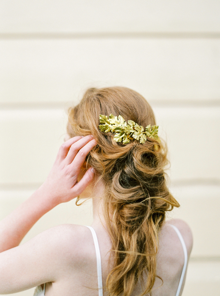 Hand_made_antique_bridal_accessories_delicate_headpiece