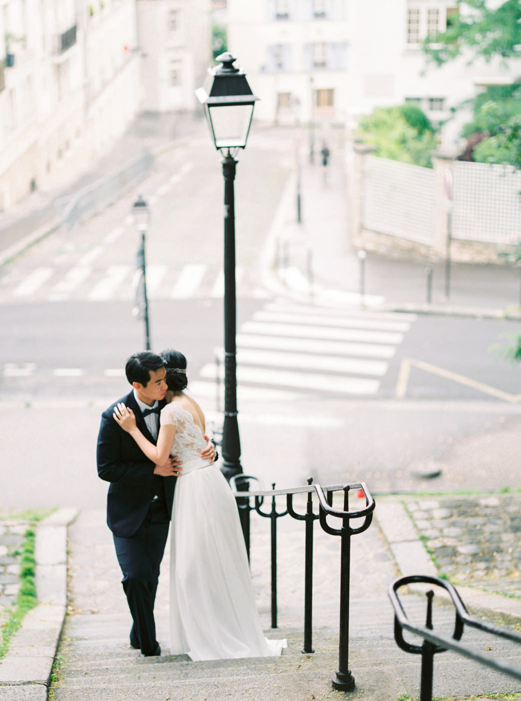 Intimate_Paris_Wedding_Montmatre_Photoshoot_Engagement_session