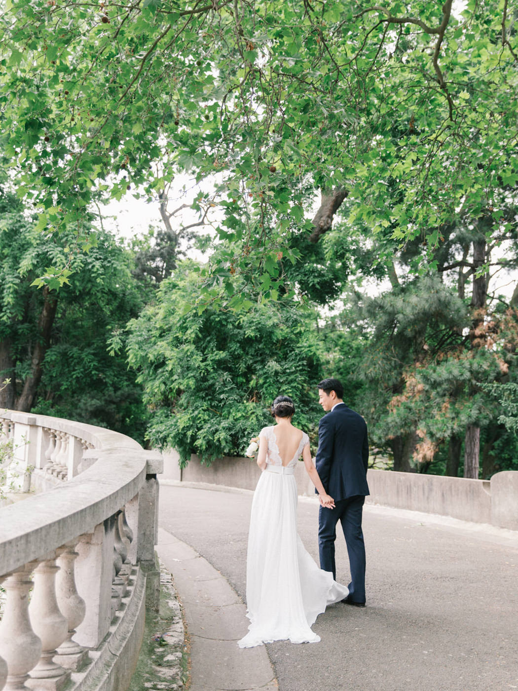 Intimate_Paris_Wedding_Sacré_Cœur_Photoshoot_Engagement_sessio