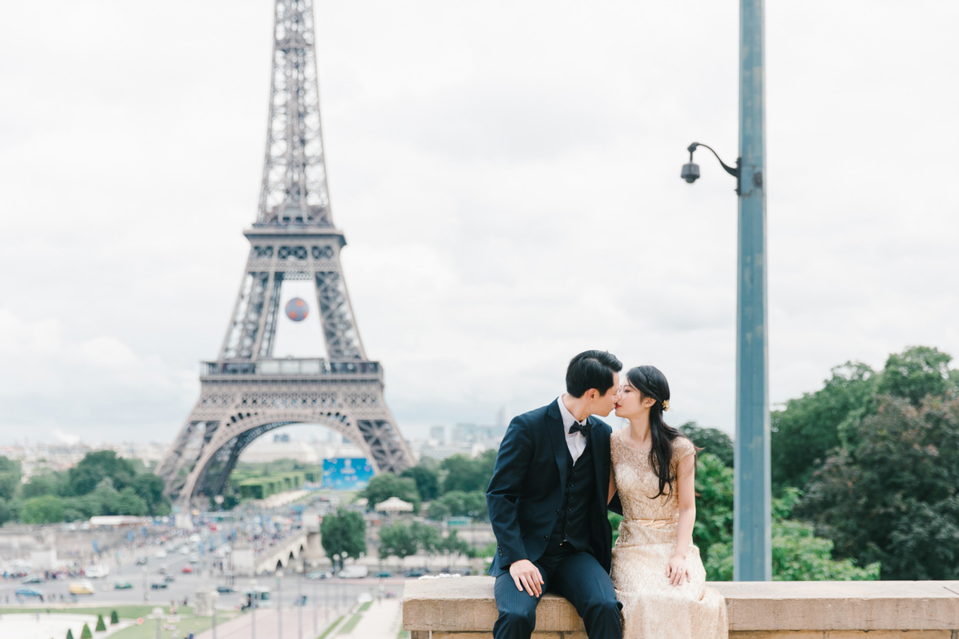 Paris_Wedding_Photographer_the_Seine_Elopment_Photoshoot_Engagem