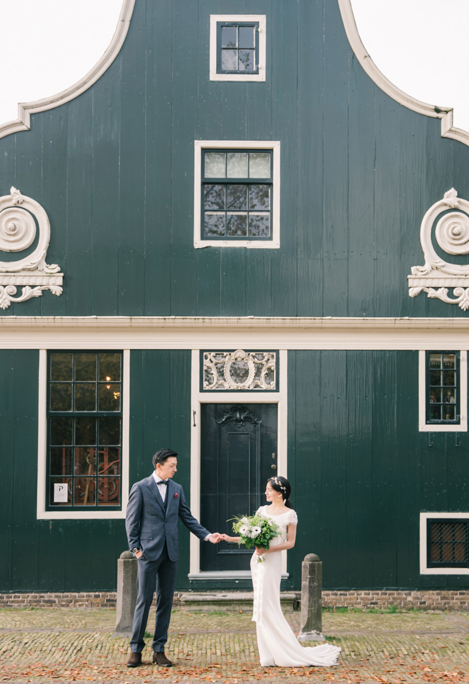 Fine_Art_Photographer_Bridal_Session_in_Zaans_Schans_Amsterdam_N