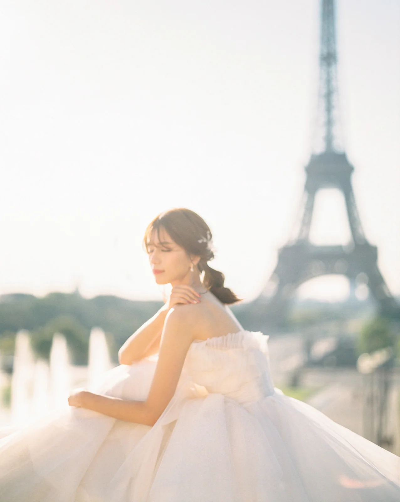 Eiffel Tower Paris Destination Enagement Photography by CHYMO &