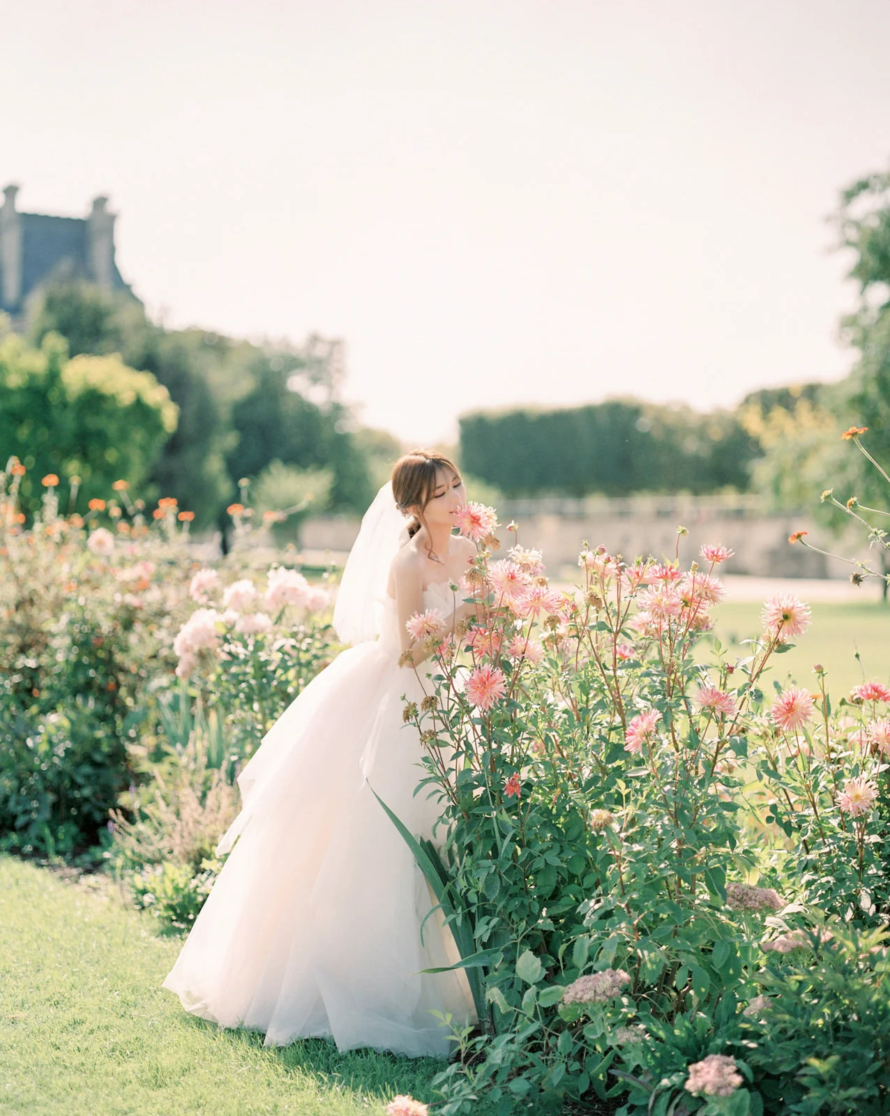 Museum Louvre Paris Pre Wedding Photography by CHYMO & MORE