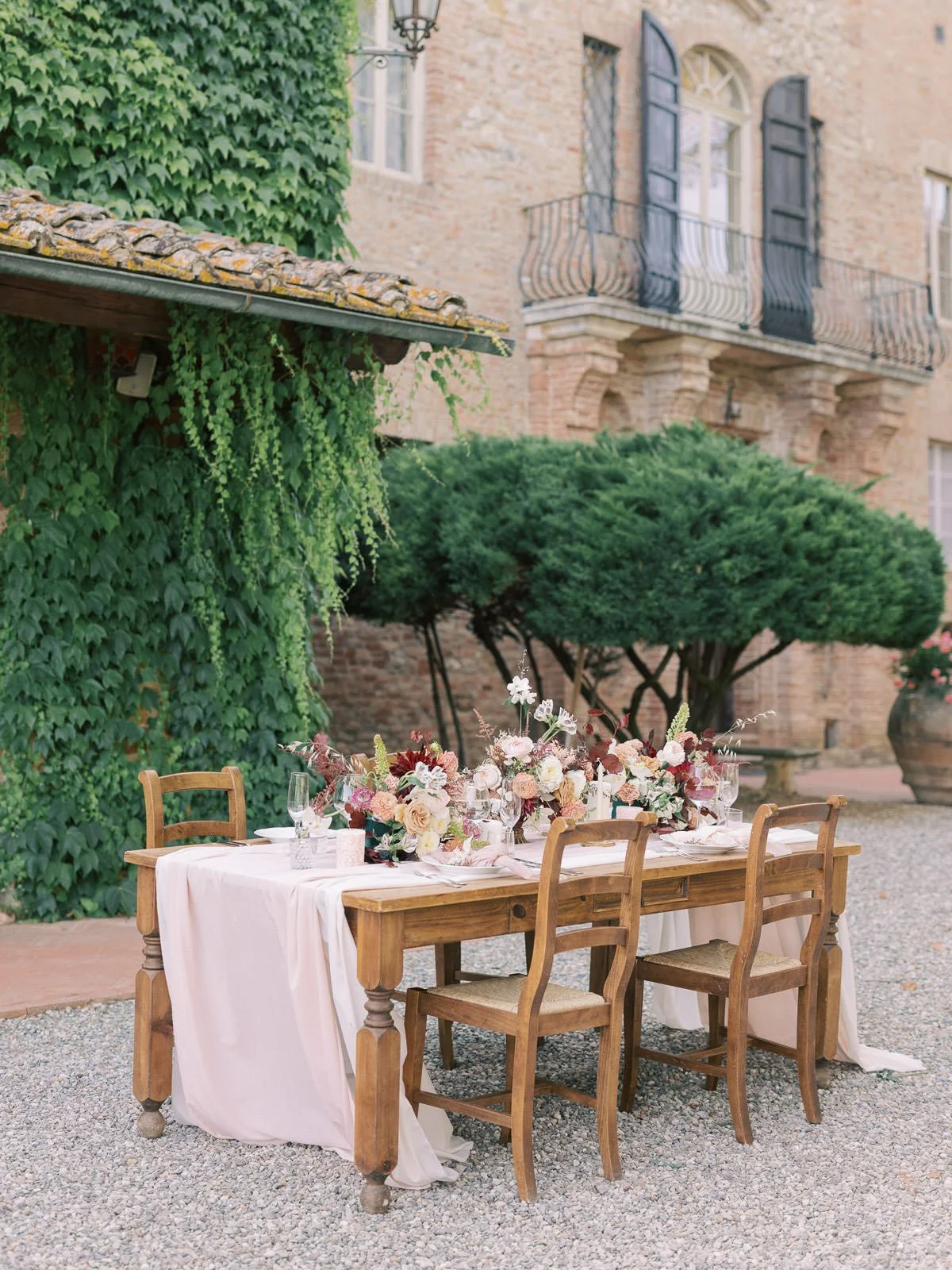 tuscany-elopement-photo-by-chymo-more-28.jpg