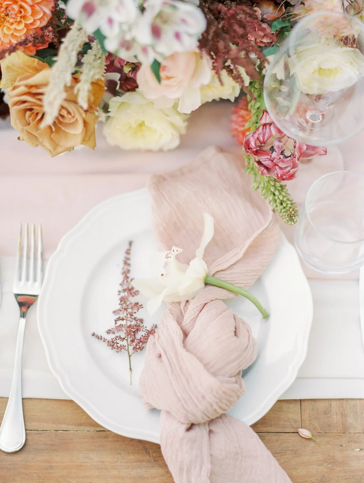 tuscany-elopement-photo-by-chymo-more-31.jpg