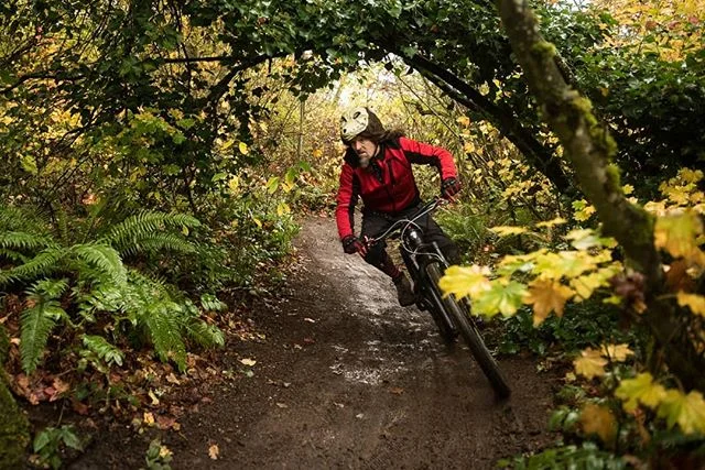 Some more snaps from this years Bermsled Halloween race! Hit the link my bio for the full photo story. Thanks again to @ghybikes for putting on one of the most chill bike events in the northwest!
#gohuckyourself #ghybikes #bermsledhalloweenrace #gofa