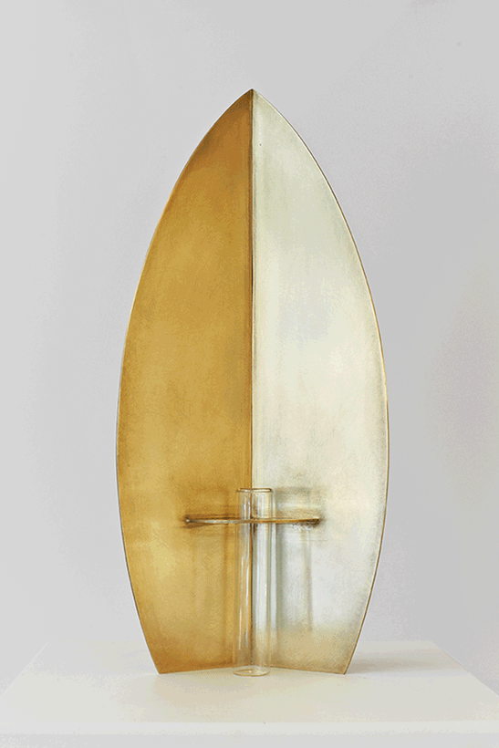 170923_GGillant_FALL_VASE_credit_Marek_Mulenko_GIF.gif