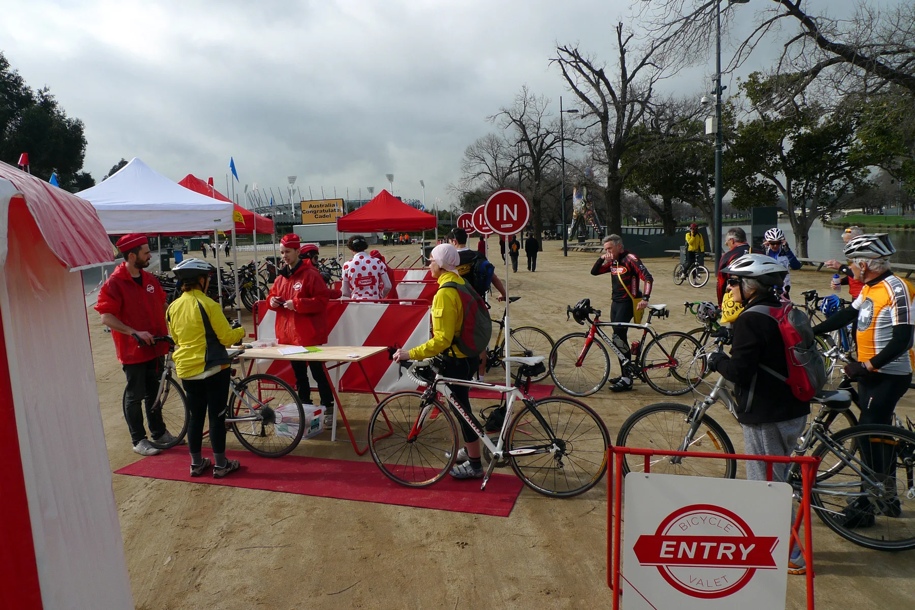 RollUp__BikeRack_BenTovimDesign_4.jpg