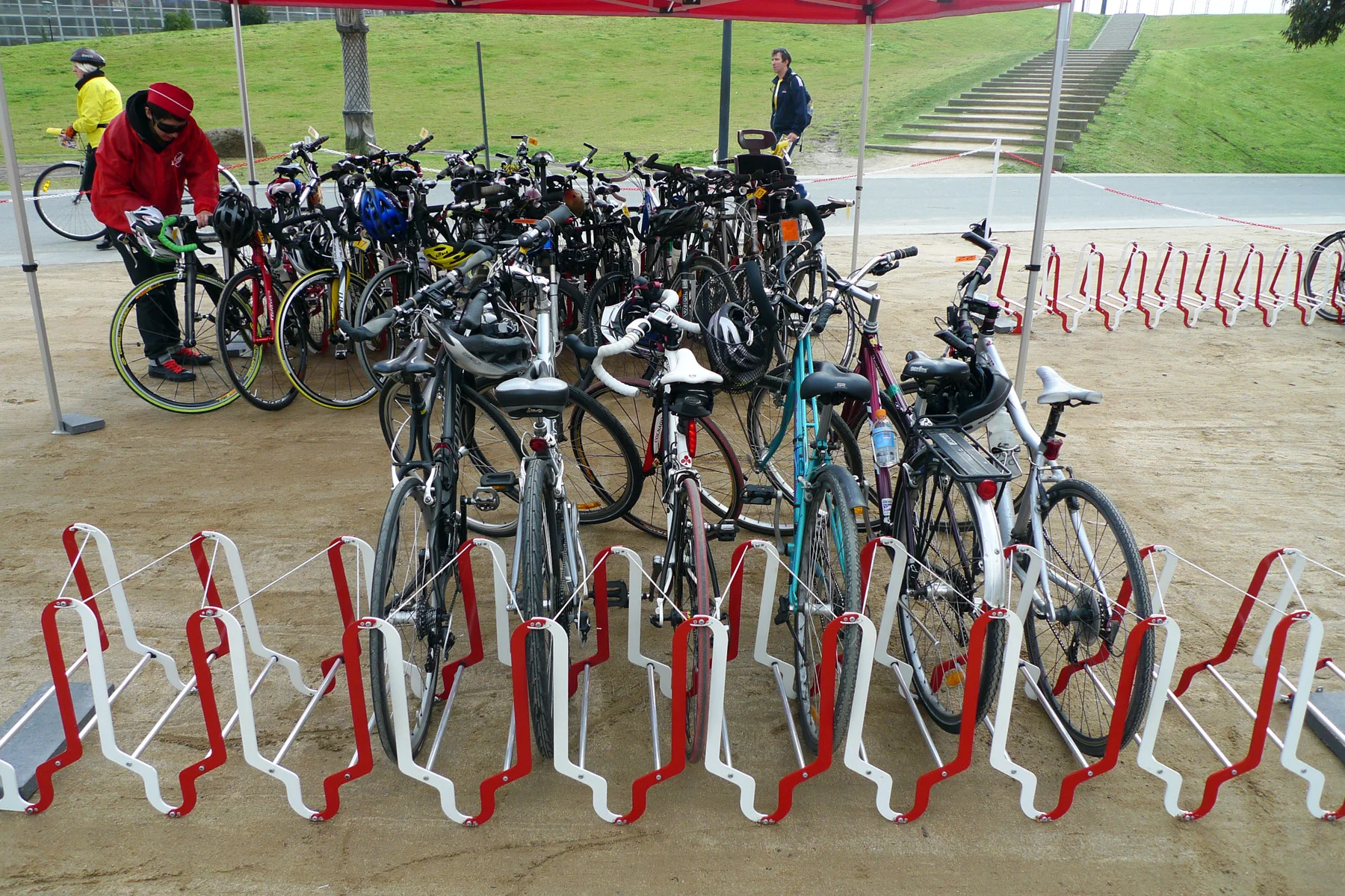 RollUp__BikeRack_BenTovimDesign_6.jpg