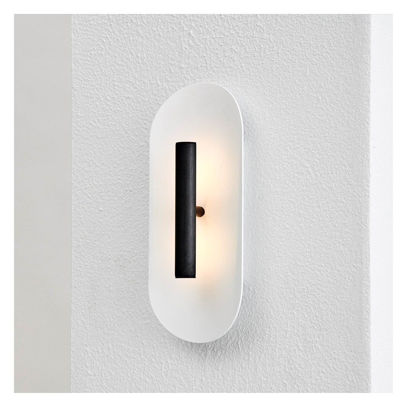 Reflector sconce 300