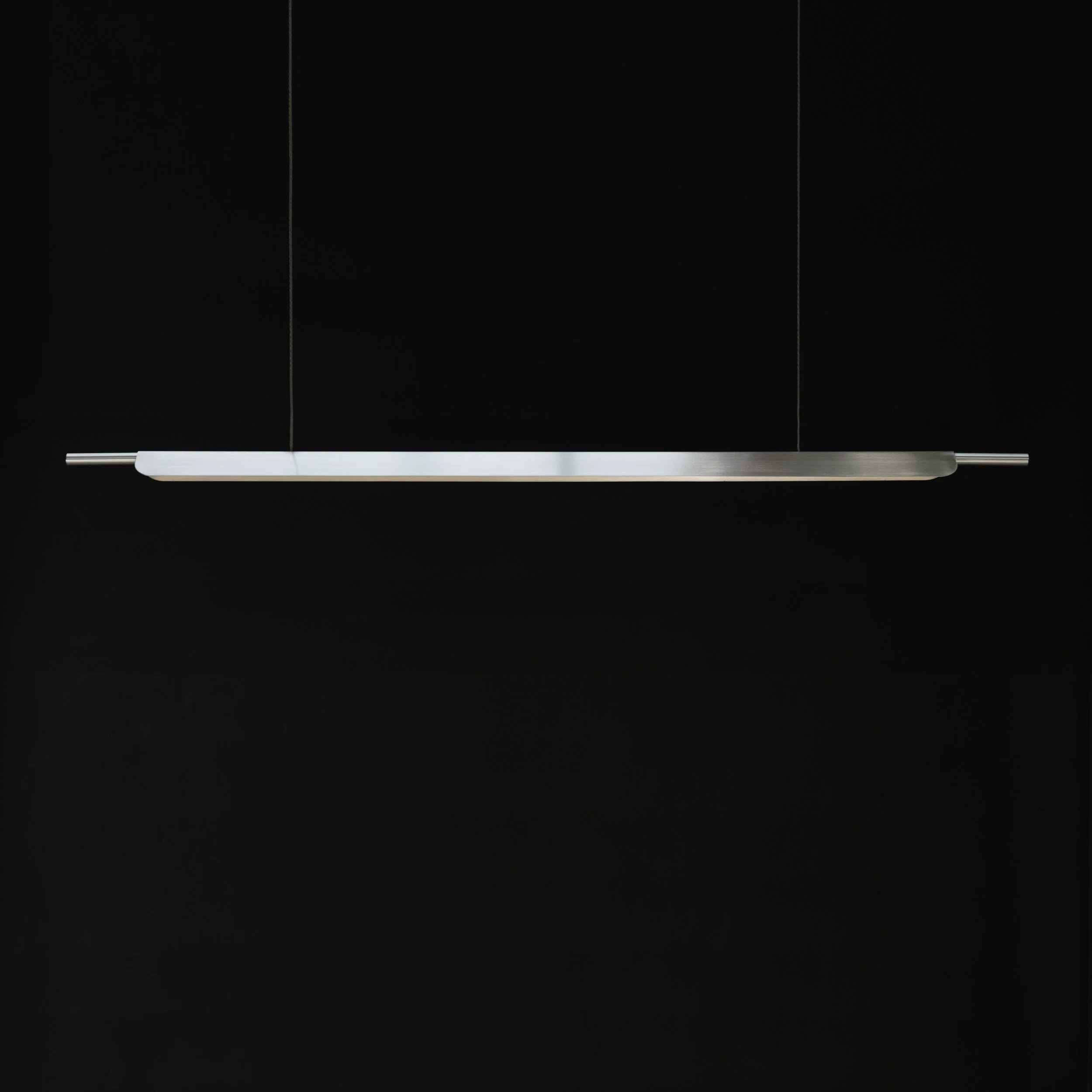 BTD_studio_formation_Linear_pendant_hanging_heavy_metal_edition.jpg