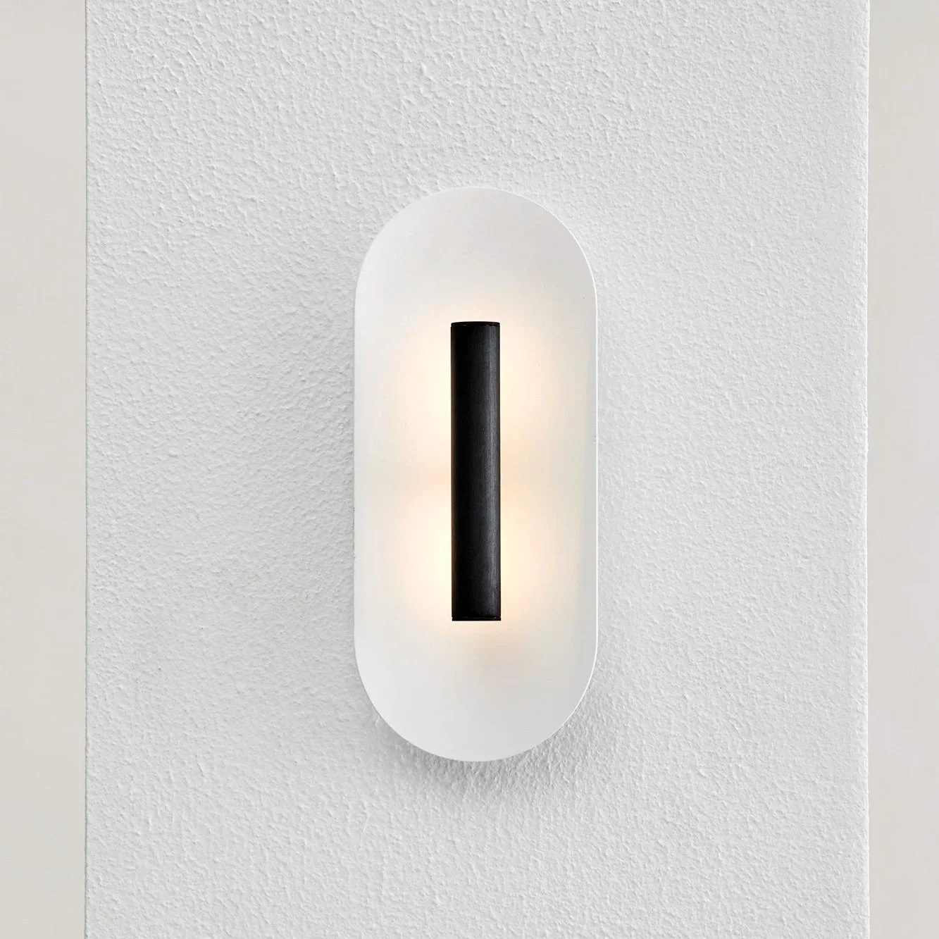 BTD_Studio_Reflector_Wall_300_5.jpg