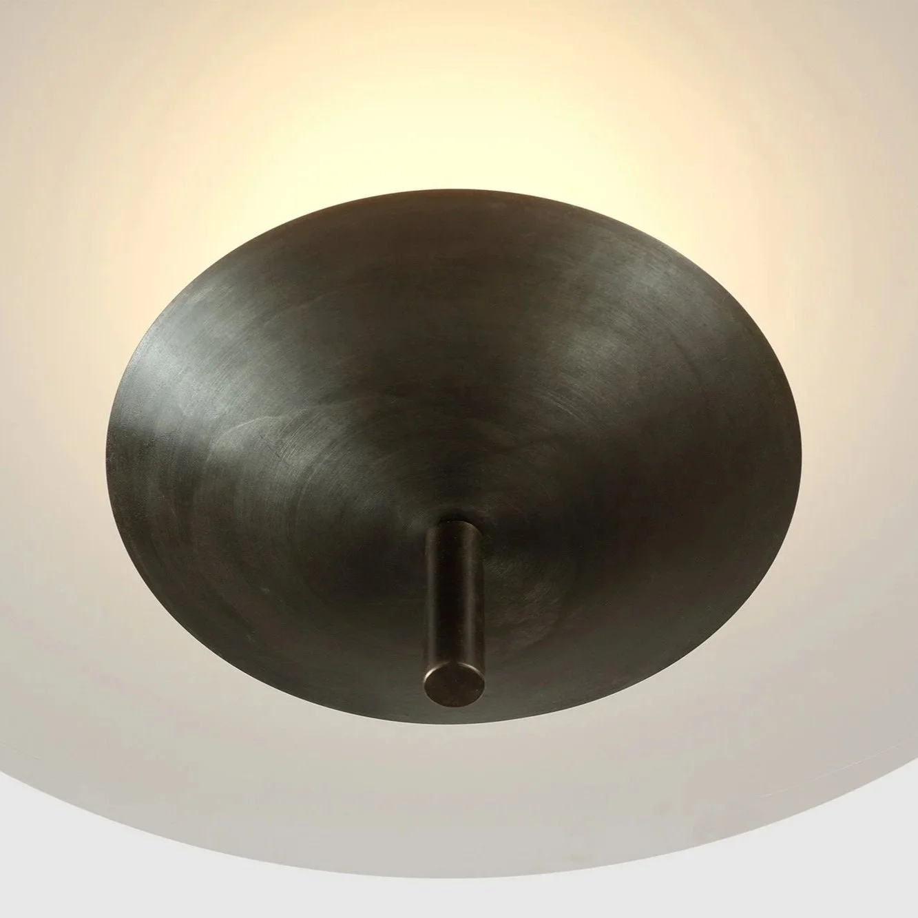 BTD_studio_reflector_pendant_bronze_patina.jpg