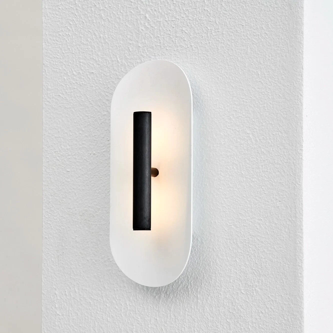 BTD_Studio_Reflector_Wall_300_6.jpg