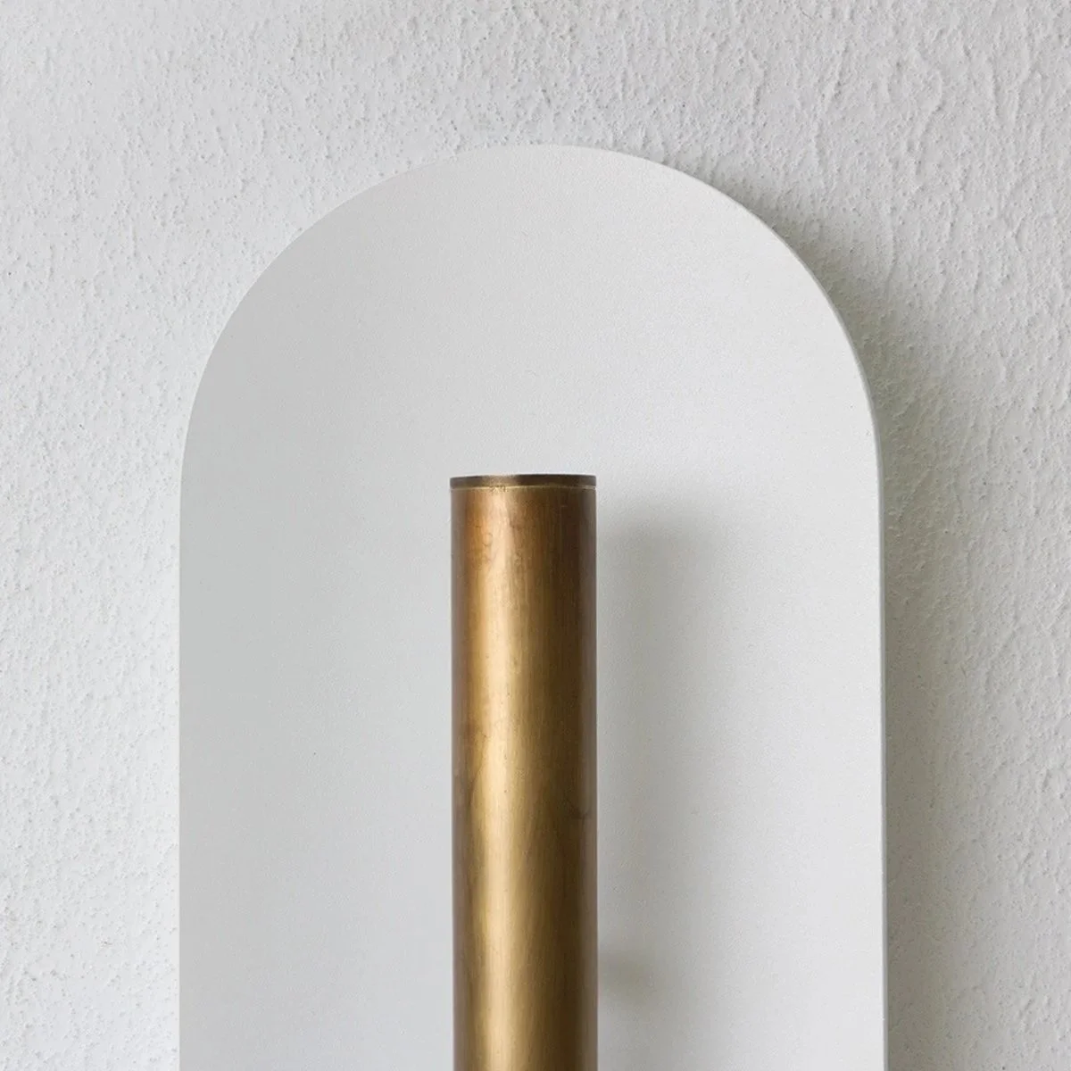 BTD_Studio_Reflector_Wall_300_aged_brass_detail.jpg