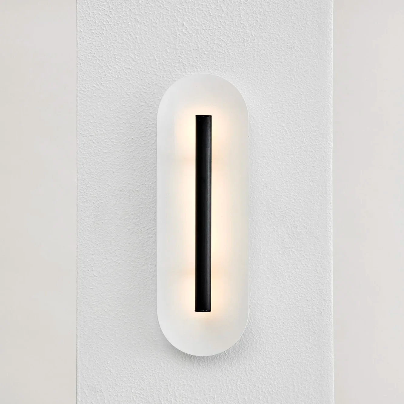 BTD_Studio_Reflector_Wall_450_6.jpg