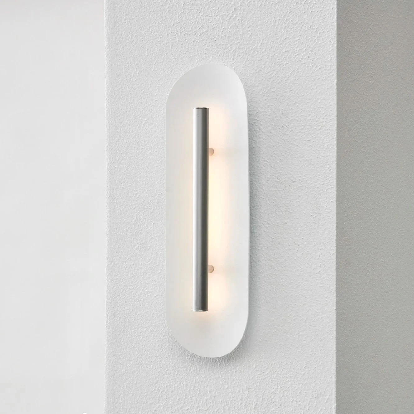 BRUSHED ANODISED SILVER /  MATTE WHITE POWDER-COAT