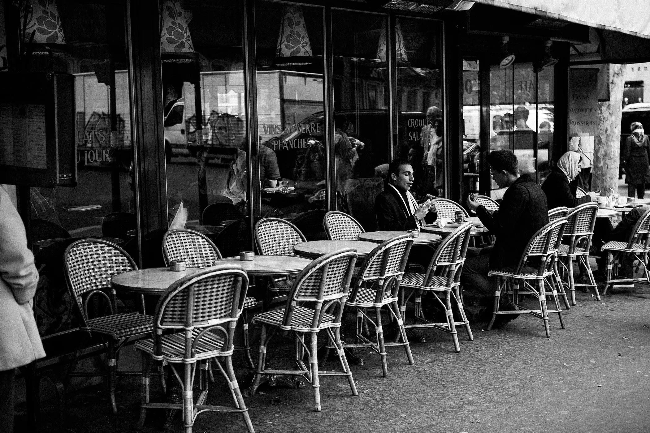 cafeinparisweb.jpg