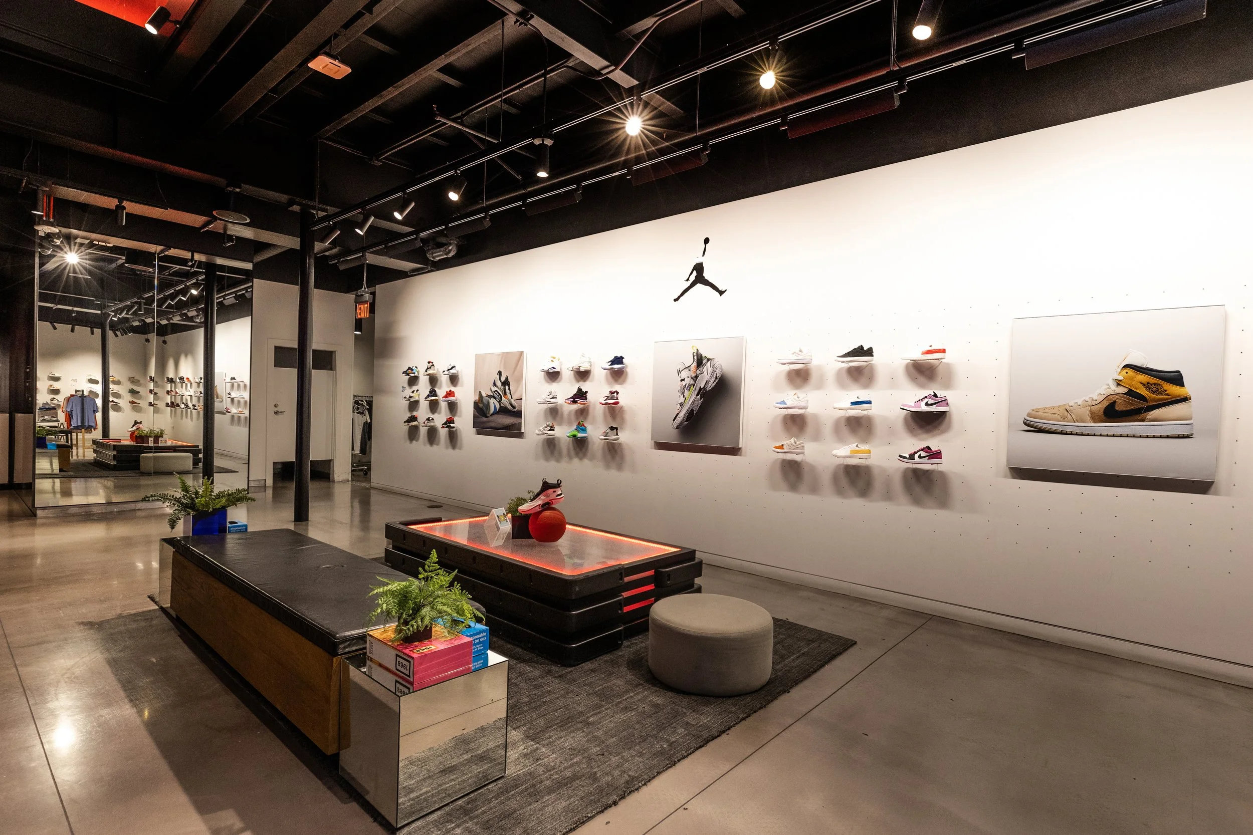 JordanBrand_102221_BeautyShots-140_BackRetail.jpg