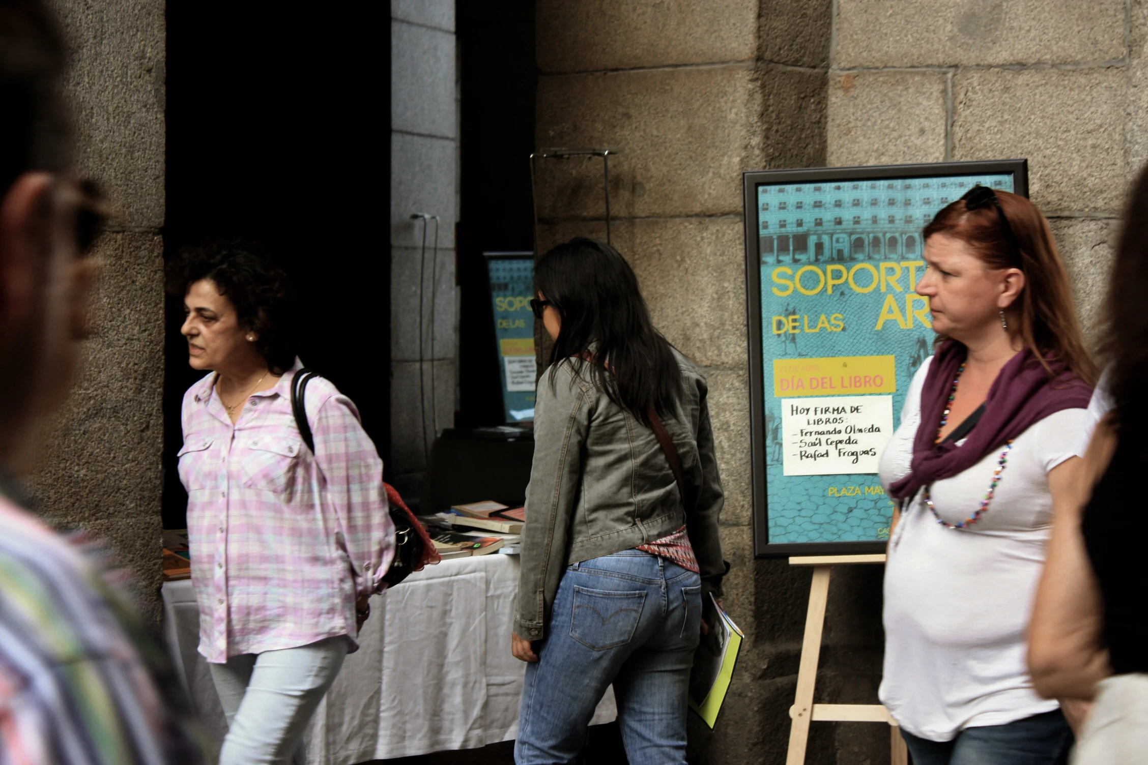  23.04.2015 Los soportales de las artes. DÍA DEL LIBRO