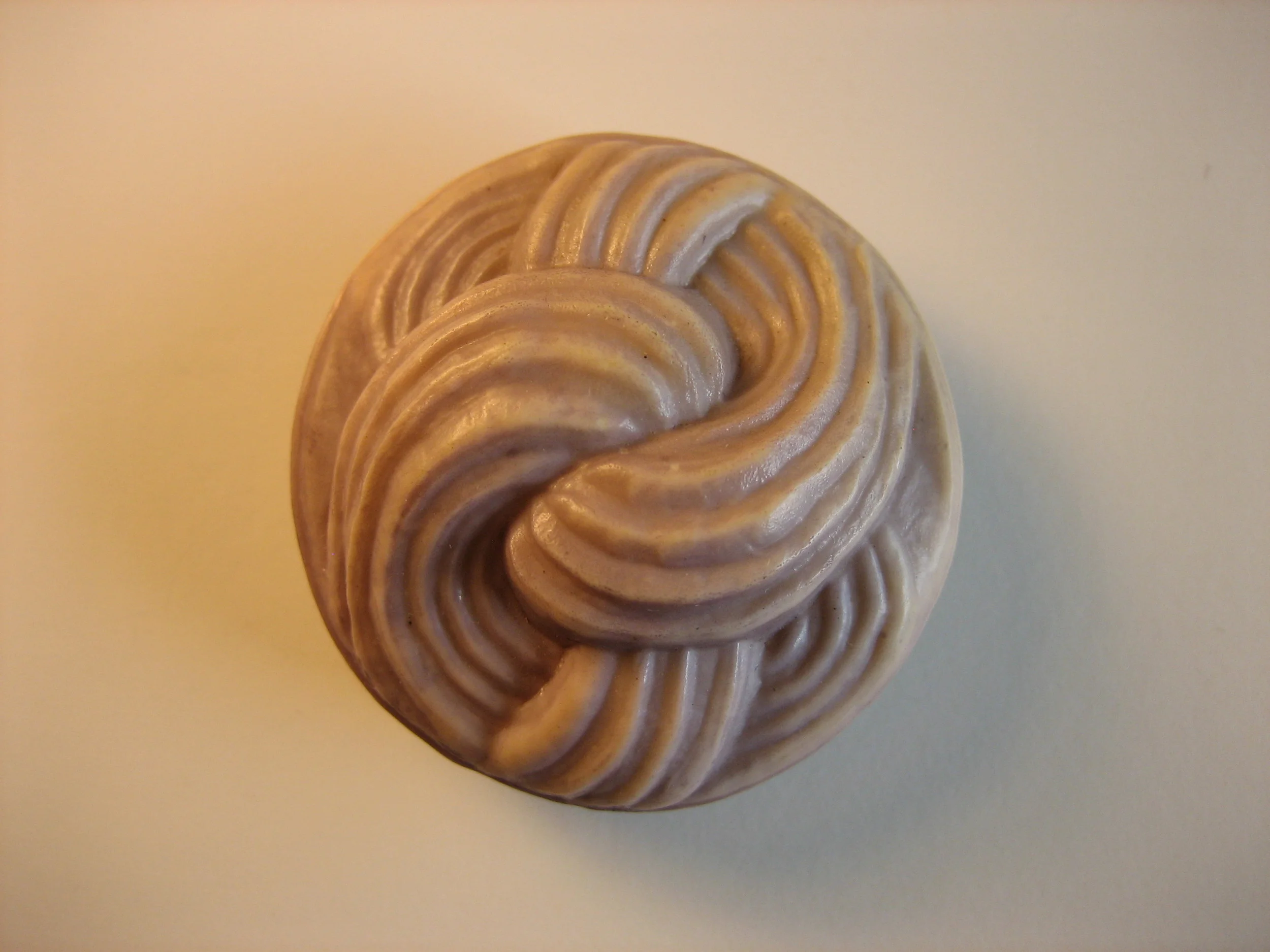 Celluloid Knot Button