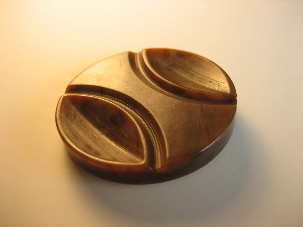 Early Plastic — 183 Vintage Buttons