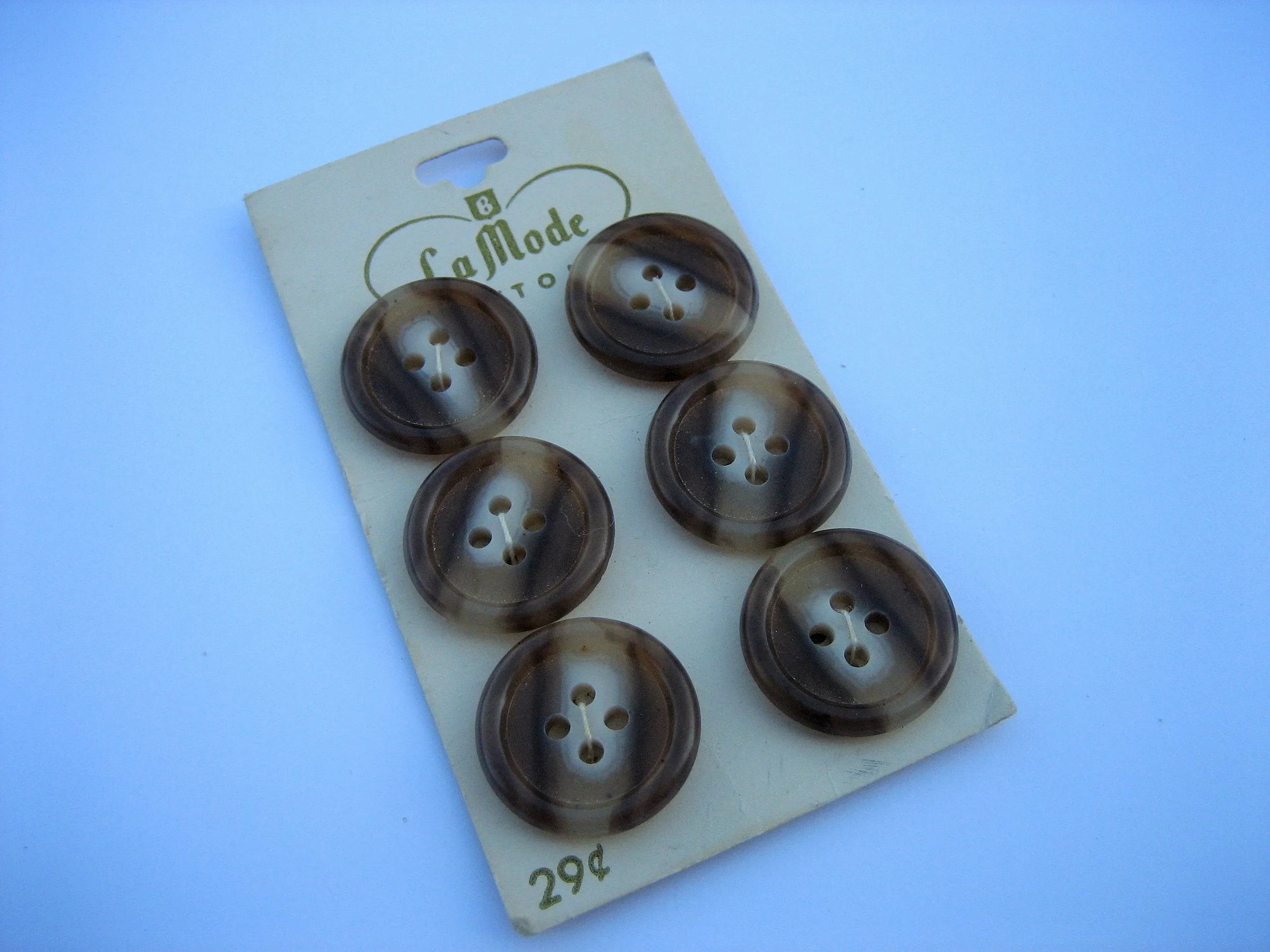 Italian Horn 4-hole Buttons