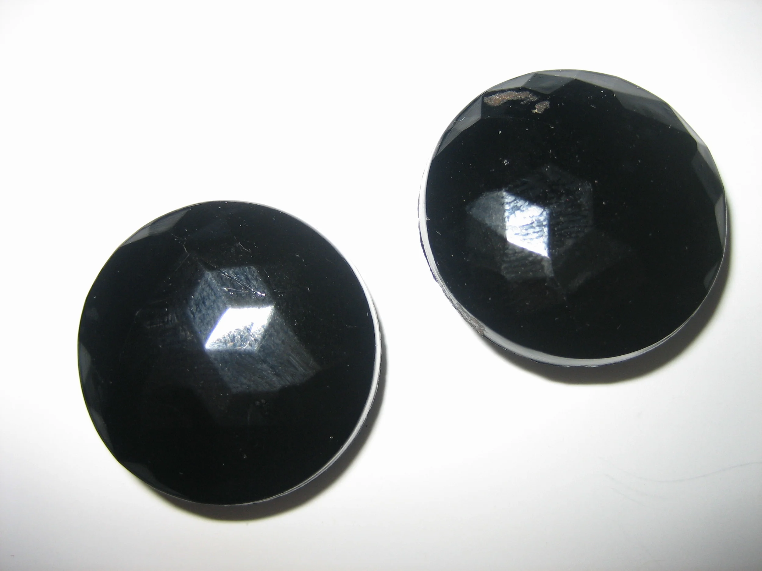 Bouton Ancien En Verre Noir, 23 Mm, Collection, Fabrication Française