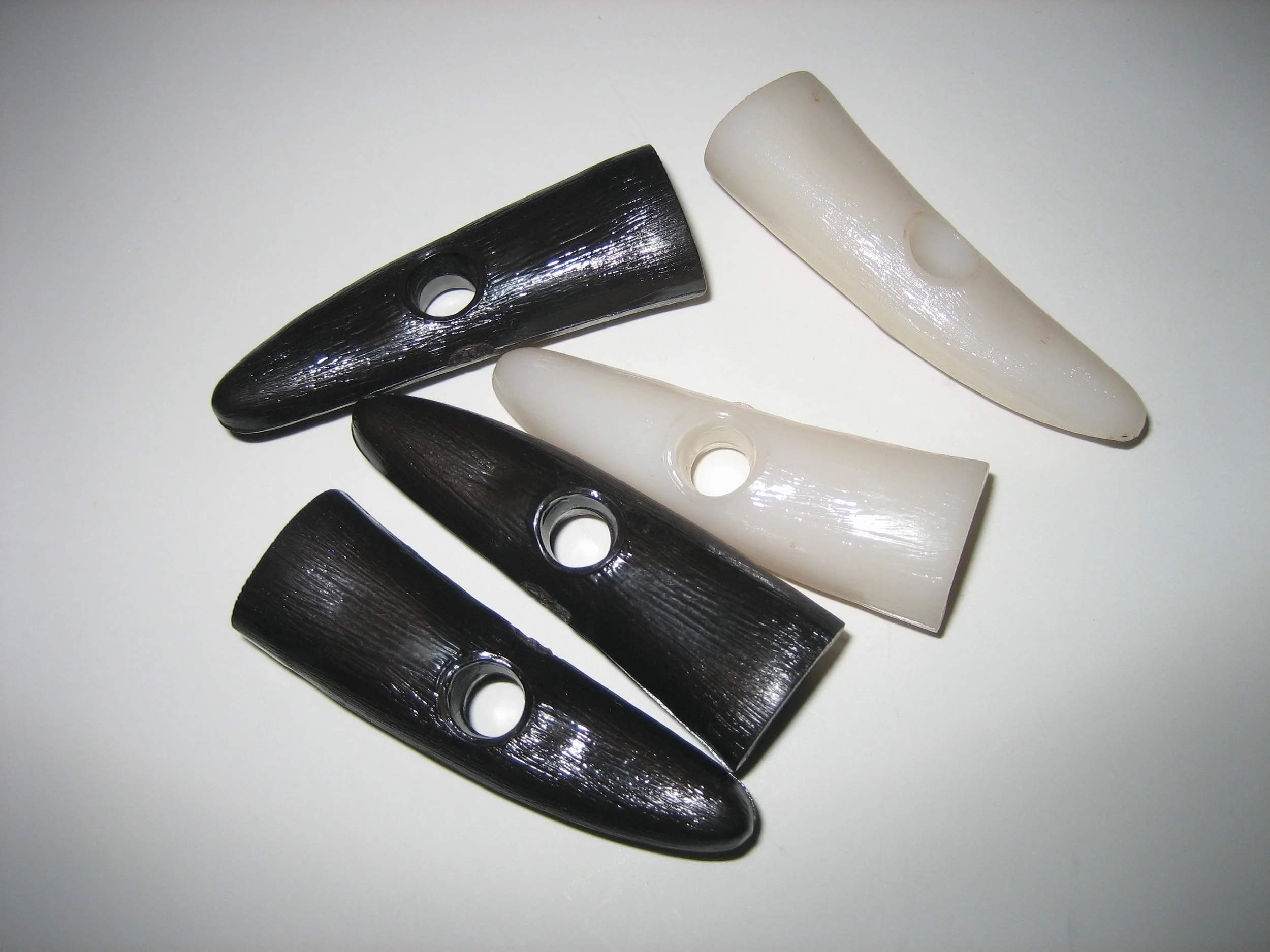 Set of 5 Faux Horn Buttons