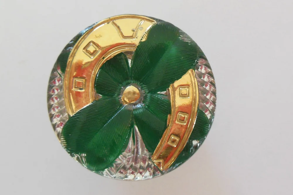 New Czech Glass — 183 Vintage Buttons