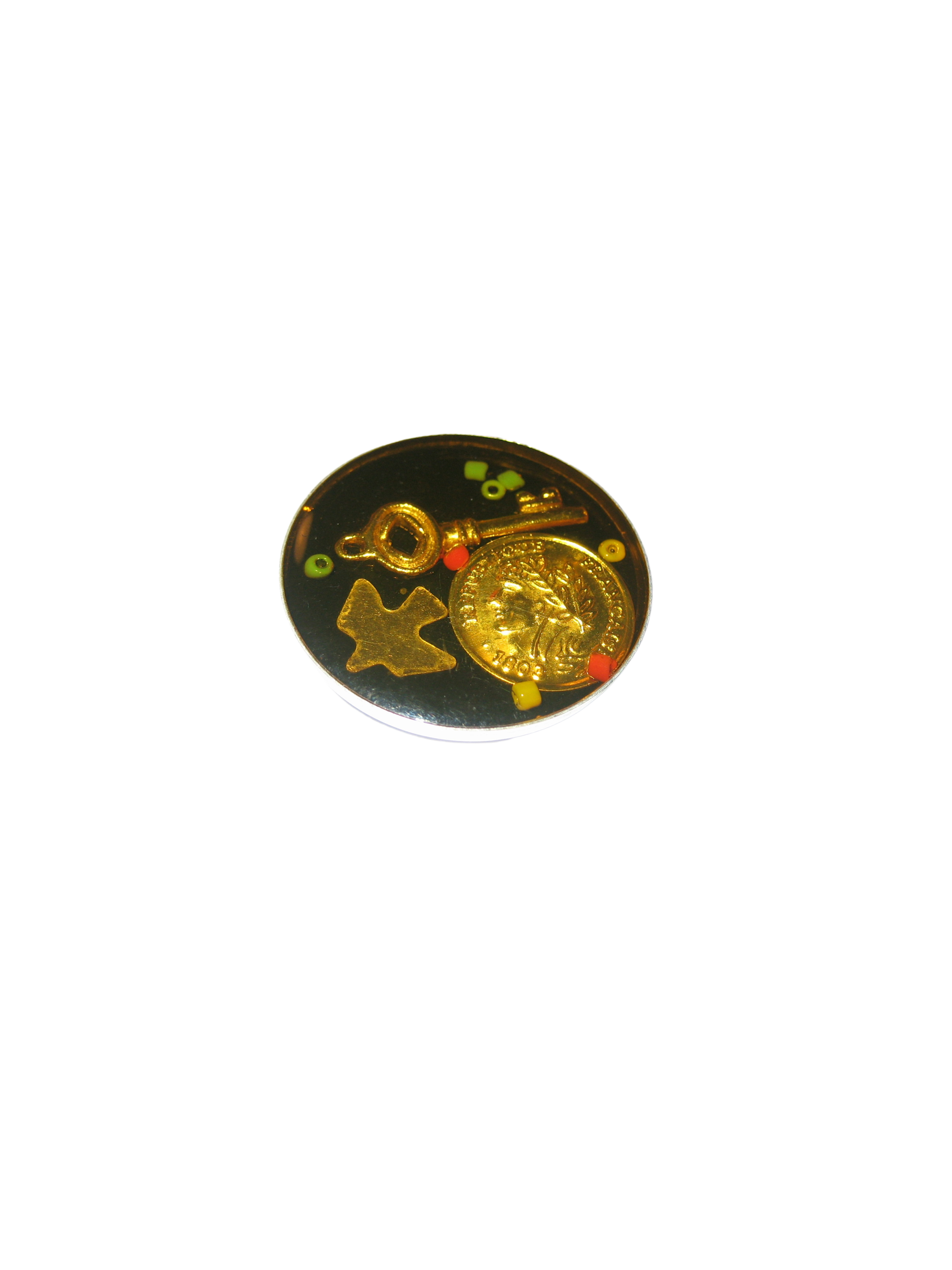 Junque Deco Charm Button