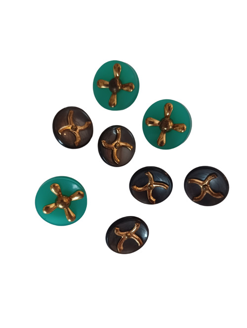 Late Plastic — 183 Vintage Buttons