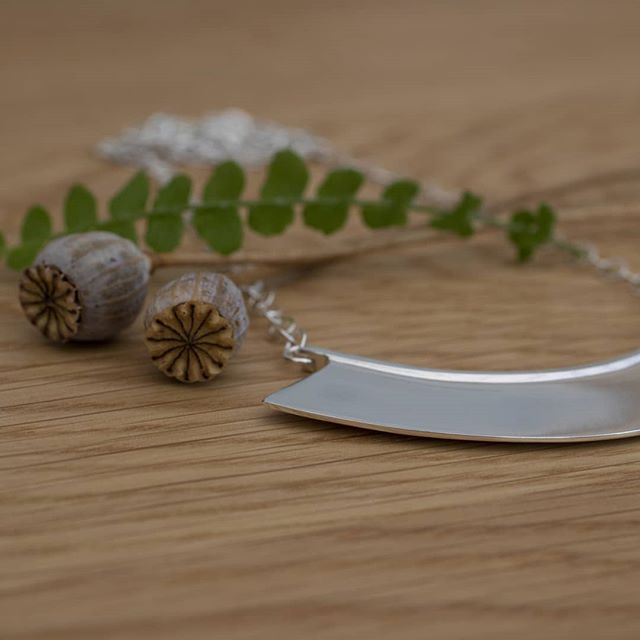 Here's a Saturn Bib necklace in sterling silver that I made recently. Great for wearing over a t-shirt or even a jumper as we approach the colder months 🌧️