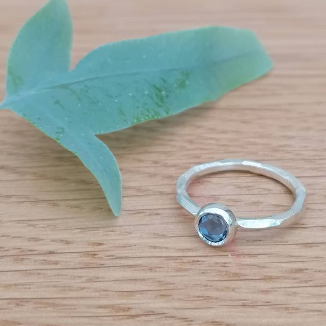 White gold and Sapphire ring heading out today. Love this beautiful rose cut stone! Super excited to be heading to Bristol tomorrow for the @madeinbristolshops market @colstonhall - come and say hi! 🌿