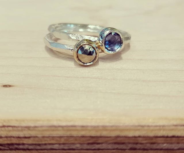 A couple from this week on their way to be hallmarked. Pyrite set in eco-gold and pale blue Sapphire set in eco-white gold. Please remember everything is made to order by me in my little studio so place your orders for Christmas in plenty of time 🎄?
