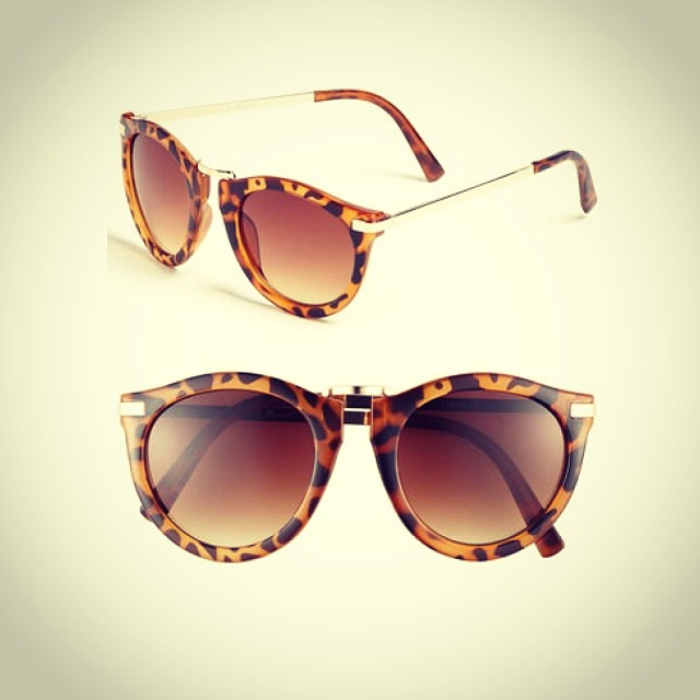 #sunnies #sunglasses #frames #retro #plastic #metal #tort #gold #optical #modernoptical #womanswear #womansfashion