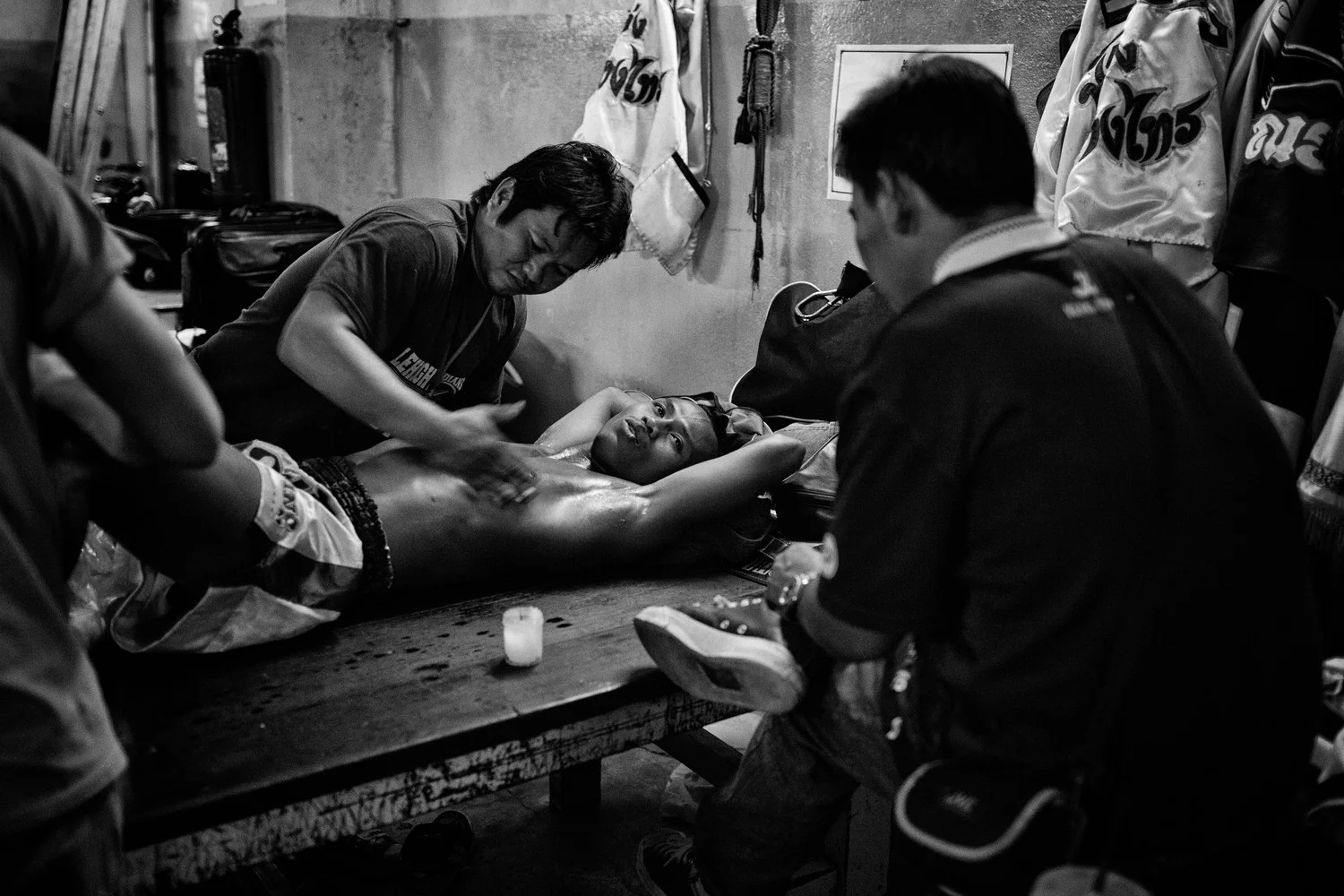 Pour les jeunes, devenir champion de boxe est un moyen d'accéder à la réussite sociale, la gloire et la fortune. Parfois poussés par leurs parents et pris en charge par des entraineurs ils commencent l’entraînement dés l’âge de 6 ans.