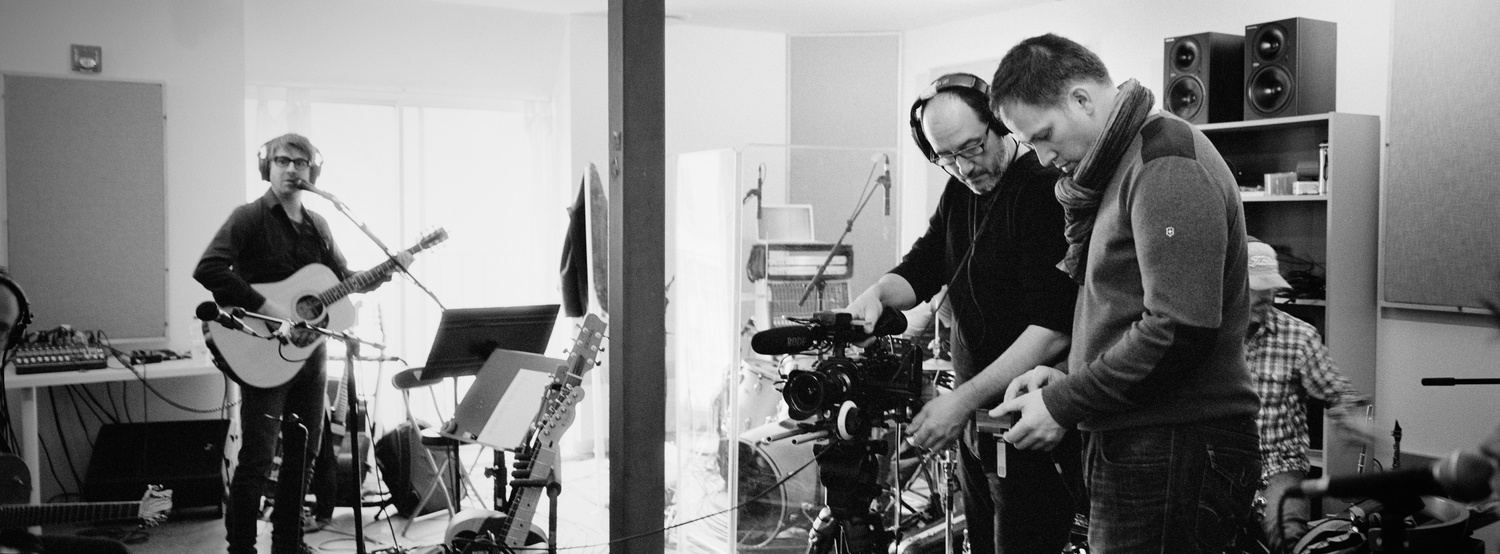 En studio avec Stéphane Archambault et le groupe Mes Aieux.